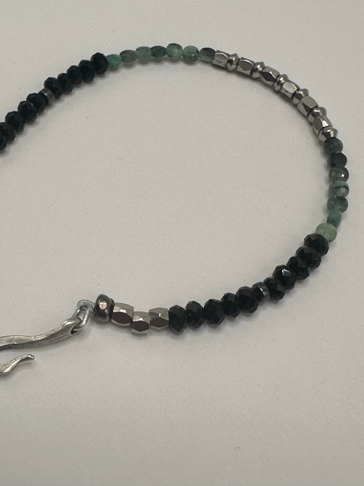 Emerald Disc/Black Glass Bracelet (Large)