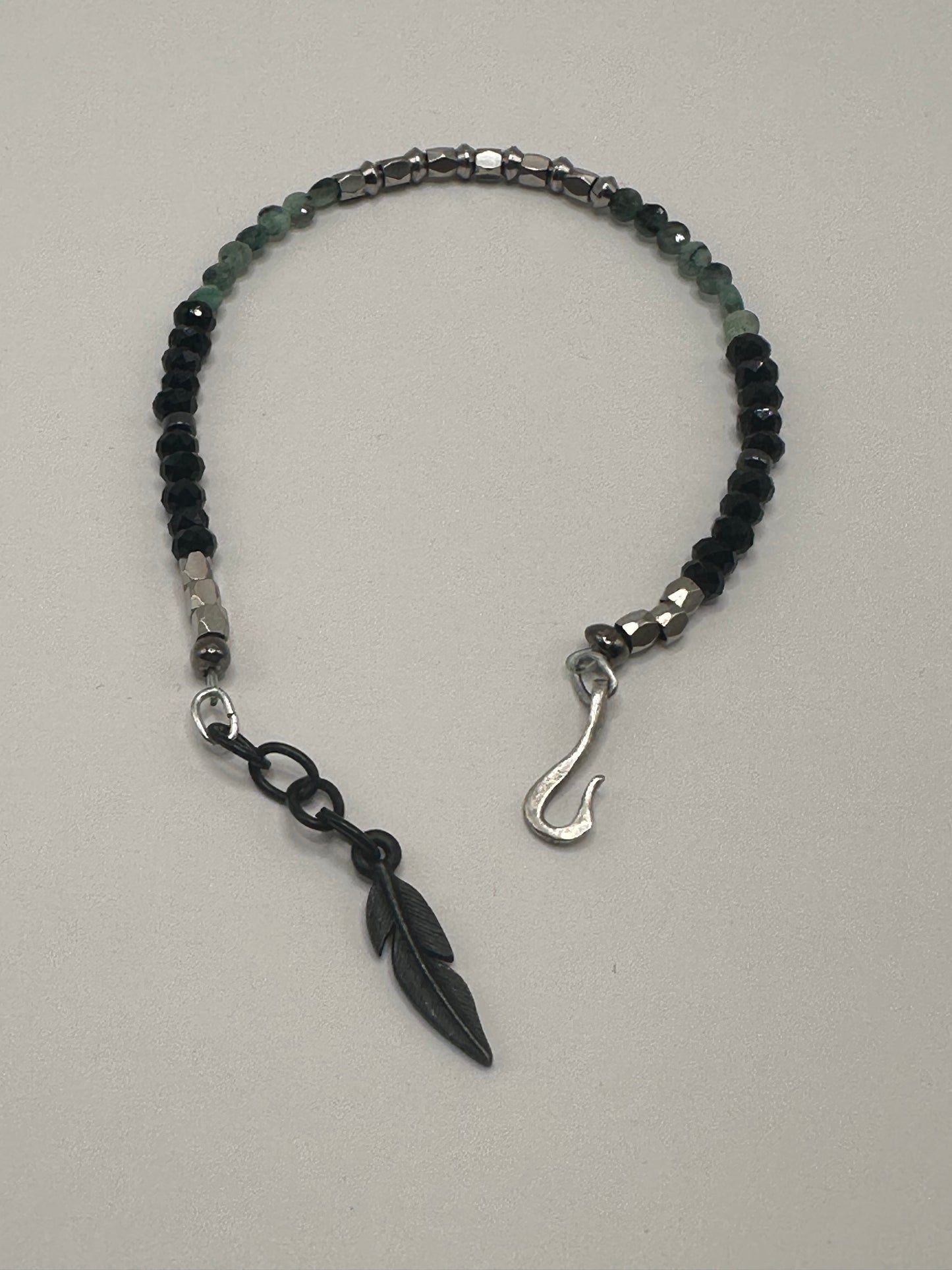 Emerald Disc/Black Glass Bracelet (Large)